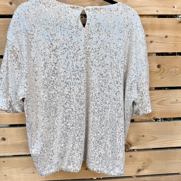 NWT H&M Gold Sparkle Top - Picture 3 of 8